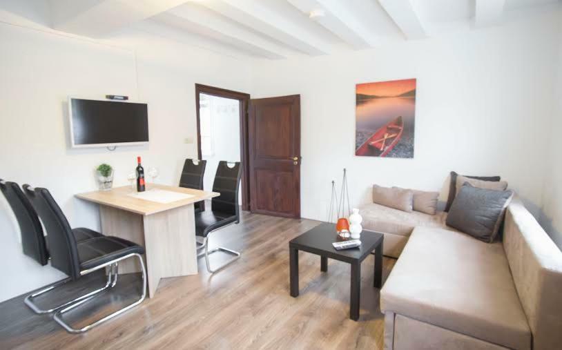 Residenz 4 Jahreszeiten Appartamento Monschau Esterno foto
